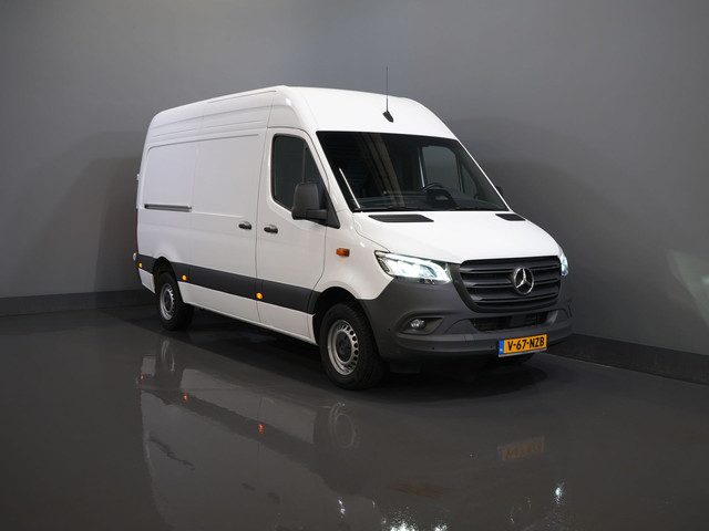 Mercedes-Benz Sprinter 317 CDI Aut. L2H2 3.5t Trekverm./ LED/ Gev.Stoel/ 270 Gr.Deuren/ Stoelverw./