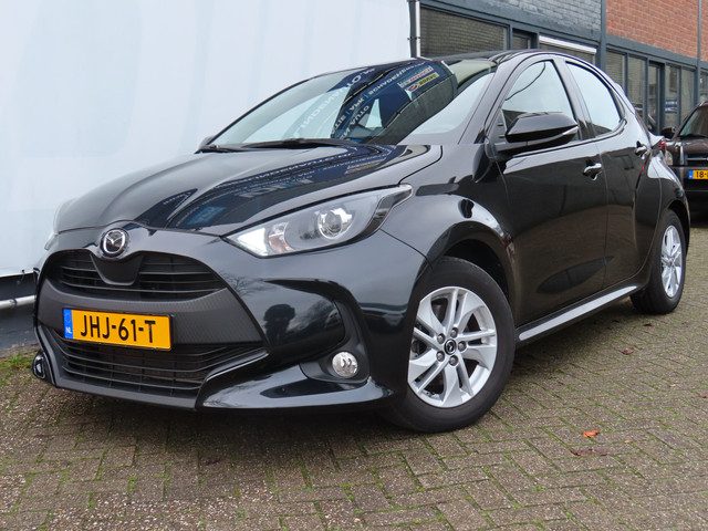 Toyota Yaris Mazda 2 Hybrid 1.5