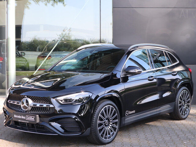 Mercedes-Benz GLA 180 AMG Line