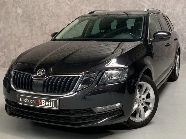 Škoda Octavia Combi 1.5 TSI Greentech Style /Stoelverwarming /Trekhaak /Parkeersensoren