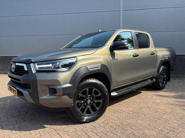 Toyota Hilux 2.8 D-4D Double Cab Invincible