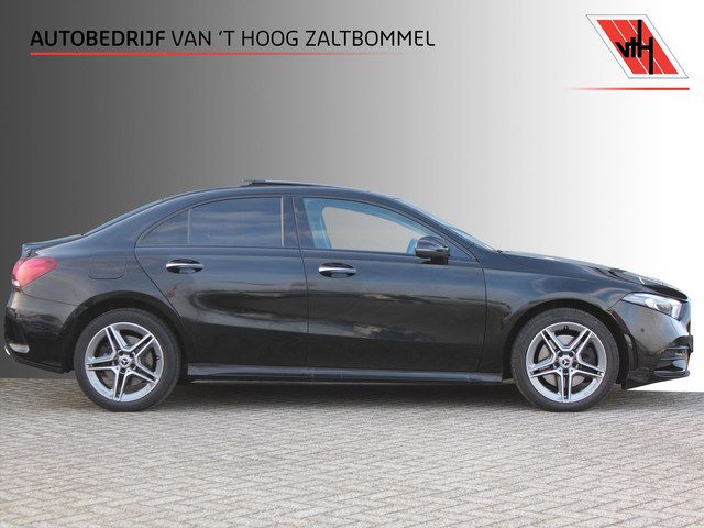 Mercedes-Benz A-Klasse 250e AUT8 AMG Line NIGHT PAKKET PANORAMADAK LEDER CARPLAY DISTRONIC 360-CAMER