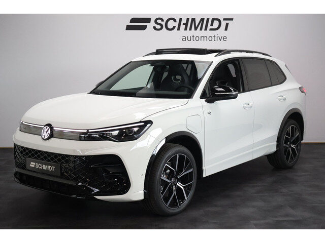 Volkswagen Tiguan 1.5 eHybrid R Line Edition 272pk | Panoramadak | Trekhaak