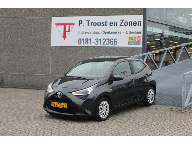 Toyota Aygo 1.0 VVT-i x-play 1ste Eigenaar/Achteruitrijcamera/App connect/Airco/Orig. NL auto/Begren