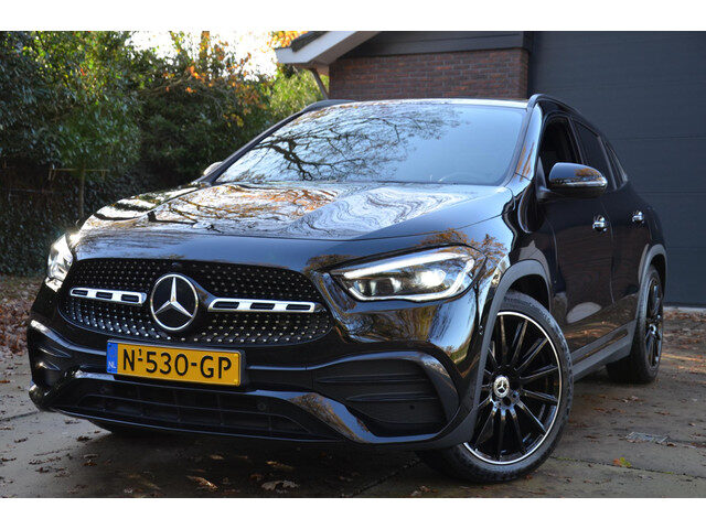 Mercedes-Benz GLA 200 AMG Line