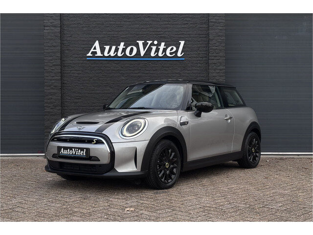 MINI Electric Cooper SE 33 kWh | Camera | Unieke bekleding | Stoelverwarming | LED