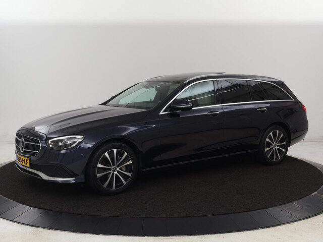 Mercedes-Benz E-Klasse 300e Luxury | Panoramadak | Adaptive cruise |