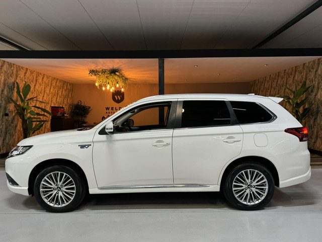 Mitsubishi Outlander 2.4 PHEV Intense Garantie Camera Navi StoelVW LED Cruise Clima Rijklaar