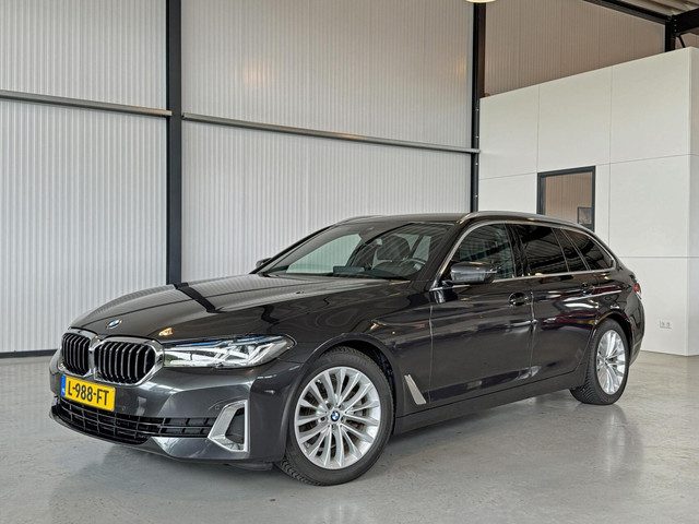 BMW 5 Serie touring 520i Business Edition Plus|Luxury Line|Laser Light|