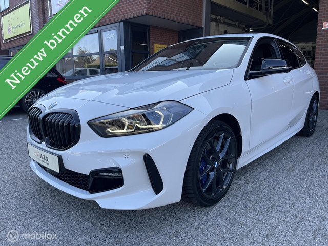 BMW 1 Serie 118i EDE M Sport Edition LED*PANO*CAMERA*CARPLAY*