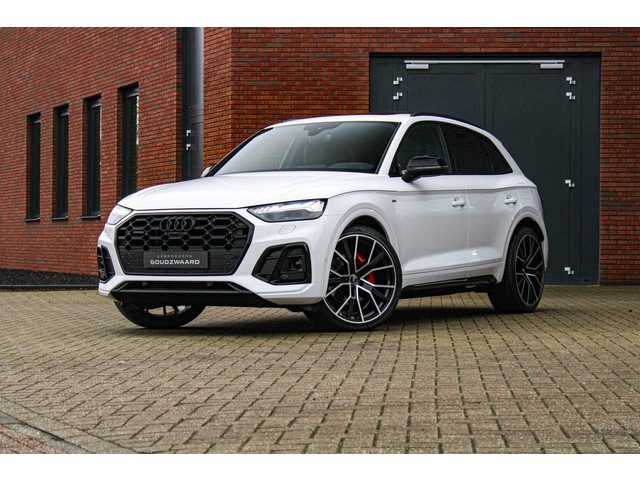 Audi Q5 55 TFSI e S edition | Pano | Luchtvering | Head-up | Memory | B&O | Top view