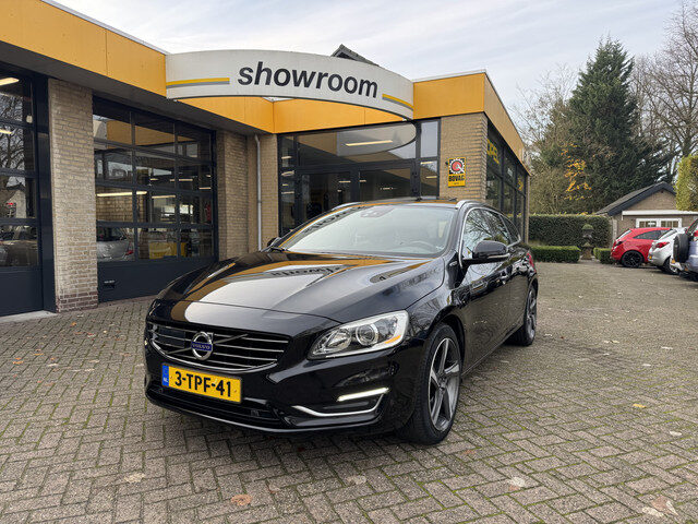 Volvo V60 2.4 D6 AWD Plug-In Hybrid Summum Schuifdak Dealer Onderhouden!