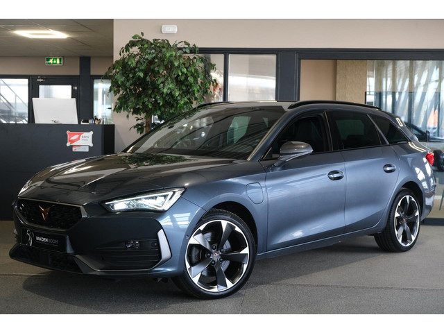 Cupra Leon Sportstourer 1.4 e-Hybrid 204PK Led Virtual Cam Navi ACC PDC