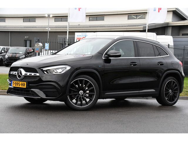 Mercedes-Benz GLA 250 e AMG Line