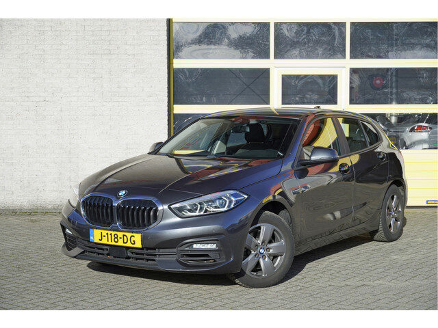 BMW 1 Serie 118i Automaat! 5drs Executive BJ2020 Lmv 16" | Led | Pdc | Navi | Virtual cockpit | Clim