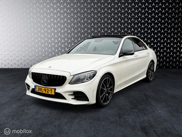 Mercedes-Benz C-Klasse 180 CGI AMG Line Camera|Navi|Pano