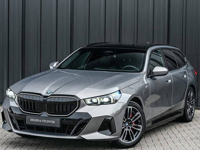 BMW 5 Serie touring 530e xDrive · M Sportpaket Pro ·Harman Kardon · M Sport Suspension · Adaptive Le