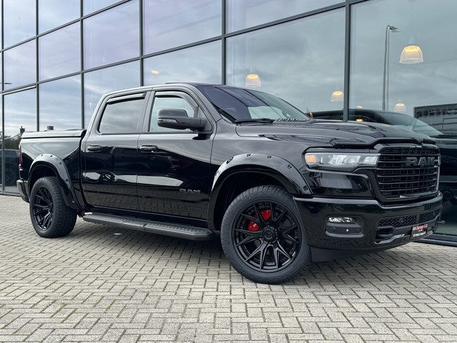 Dodge Ram 1500 Laramie Night Hurricane