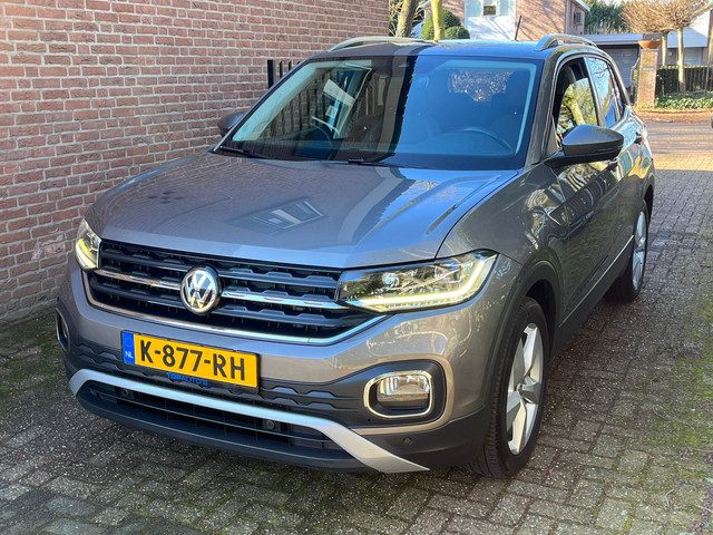 Volkswagen T-Cross 1.0 TSI Style. Adap Cruise, Camera, StoelVerw, Clima, 17"LMV, Haak 1100kg