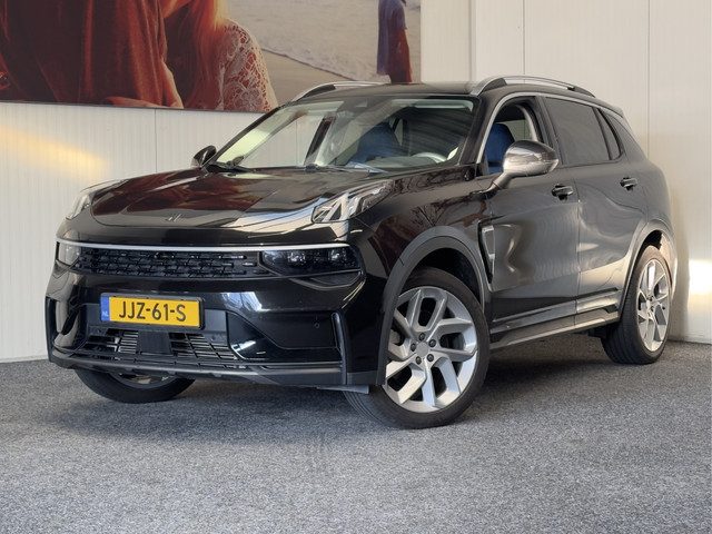 Lynk&Co 01 1.5 GREY LINE PREMIUM