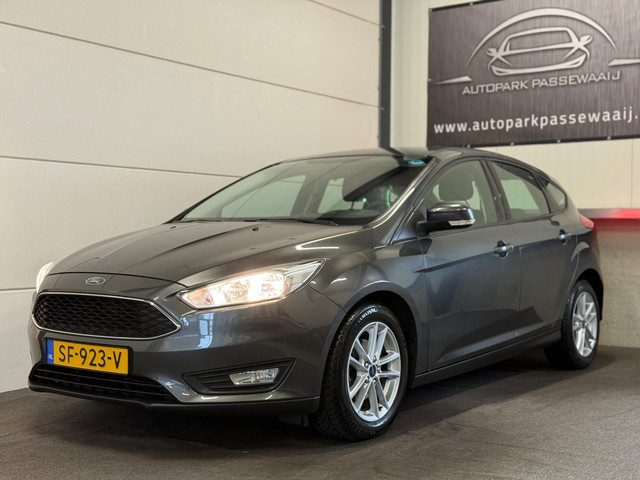 Ford Focus 1.0 Lease Edition Cruise Control, Achteruitrijcamera, Apple Carplay, Navigatie, Airco, NA