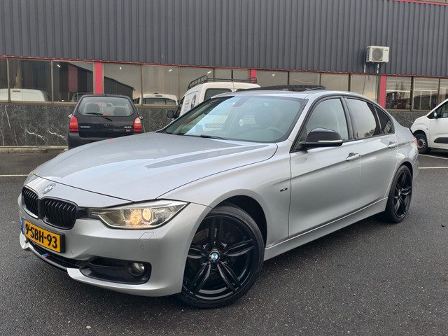 BMW 3 Serie 320i High Executive / AUTOMAAT / OPEN DAK / LEER / SP VLG /