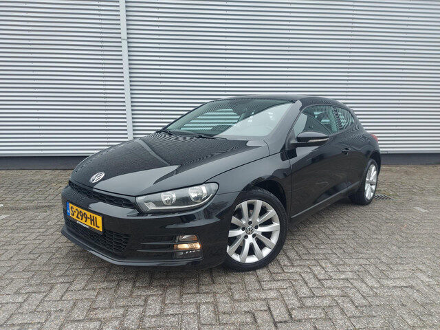 Volkswagen Scirocco 1.4 TSI airco,cruise,stoelverwarming,parkeersensoren,