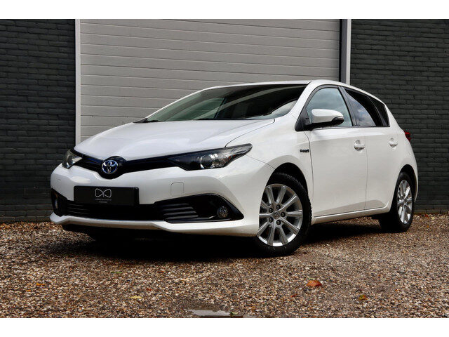 Toyota Auris 1.8 Hybrid | CAMERA | STOELVERWARMING | CRUISE CONTROL | AIRCO