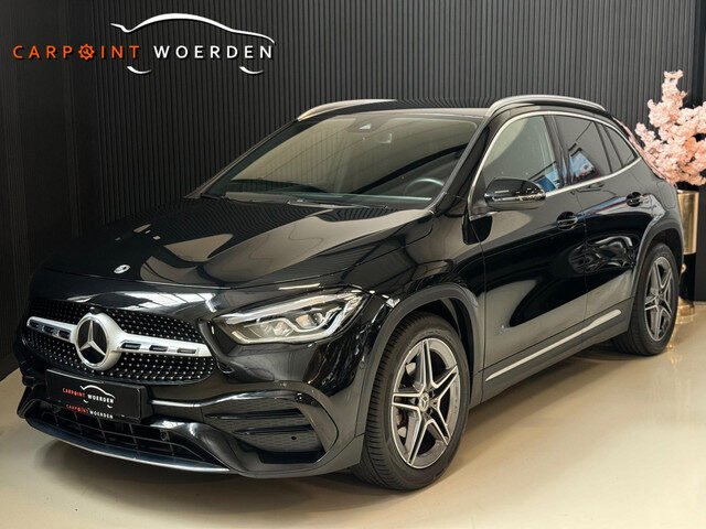 Mercedes-Benz GLA 180 AMG | LED | WIDESCREEN | TREKHAAK