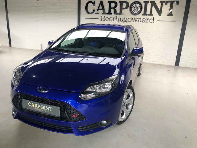 Ford Focus Wagon 2.0 EcoBoost ST-3 250 PK 2014 Recaro Cruise Clima Pdc 18LMV Dealer O.H Nette Auto