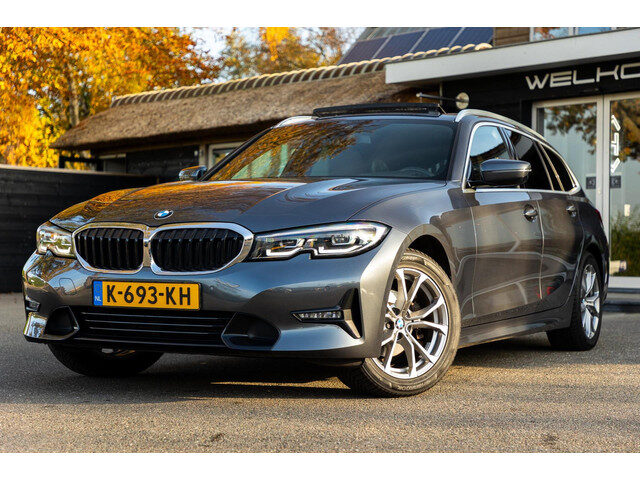 BMW 3 Serie touring 318i High Executive Edition I NAP I Panoramadak I 1e Eigenaar I Zeer netjes I BT