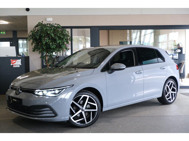 Volkswagen Golf 8 1.5 eTSI Life DSG 150PK HuD IQ Led Navi