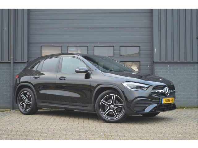 Mercedes-Benz GLA 200 Business Solution AMG | PANO | CAMERA | SFEERVERLICHTING |