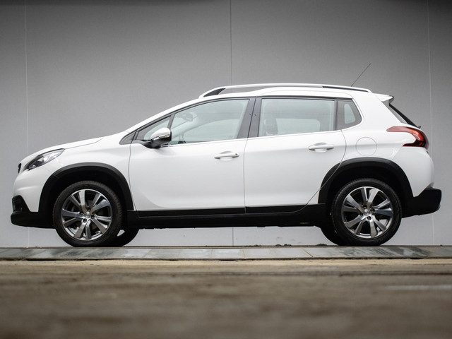 Peugeot 2008 1.2 PureTech Allure Sport (NAVI,CLIMATE,CRUISE,CAMERA,PDC,GRIP CONTROL,ELEKTRISCH PAKKE