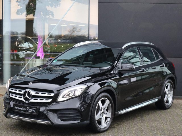 Mercedes-Benz GLA 180 Business Solution AMG