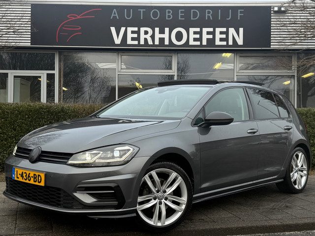 Volkswagen Golf 1.5 TSI - R-line - PANORMADAK - STOEL MASSAGE / STUUR VERWARM - APPLE CARPLAY - PARK