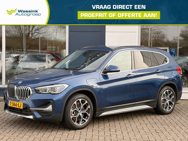 BMW X1 (f48) xDrive25e 220pk | Navigatie | Schuif/Kanteldak | Head Up Display | Camera | Climate Con