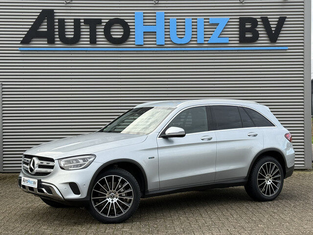 Mercedes-Benz GLC 300e 4MATIC Advantage Carplay Stoelverwarming Achteruitrijcamera LED 20 inch
