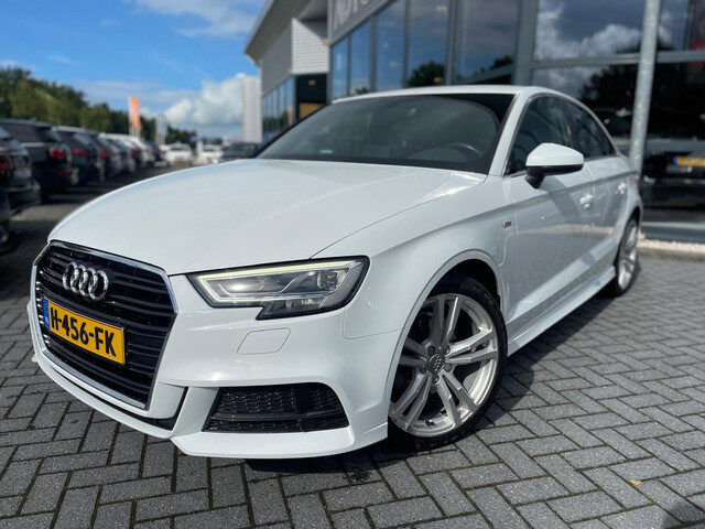 Audi A3 Limousine 30 TFSI Sport 3x S Line | Automaat | Trekhaak | Navi | LED | Climate | PDC | Volle