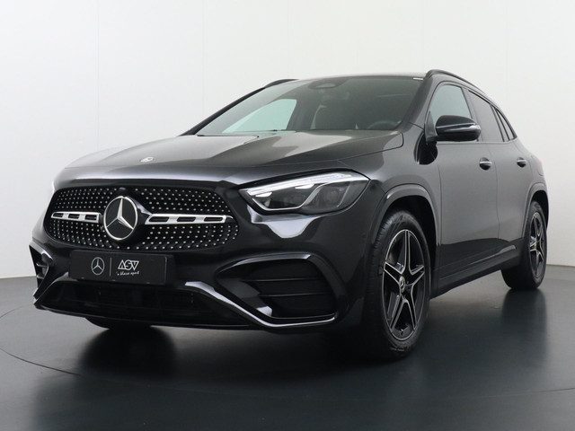 Mercedes-Benz GLA 180 Business Solution AMG