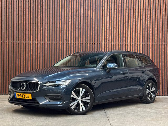 Volvo V60 2.0 B3 AUT Momentum Advantage BTW-NAVI-PDC-CARPLAY-CLIMATE-FULL LED