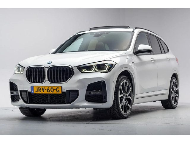 BMW X1 xDrive 25e M Sport High Executive Aut. [ Panorama LED Stoelverwarming ]