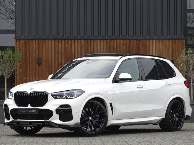 BMW X5 45e 394PK X-drive M-Sport / B&W / Individual / Laser / Trekhaak