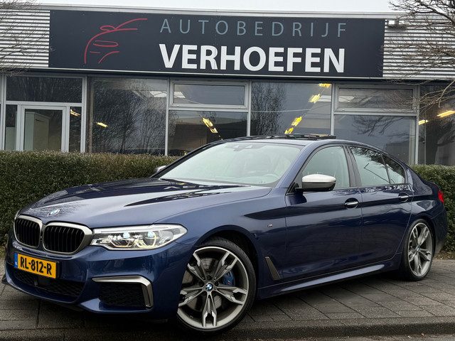 BMW 5 Serie M550d xDrive High Executive - FULL OPTION - BMW DEALER ONDERHOUD - CARPLAY - PANORAMADAK