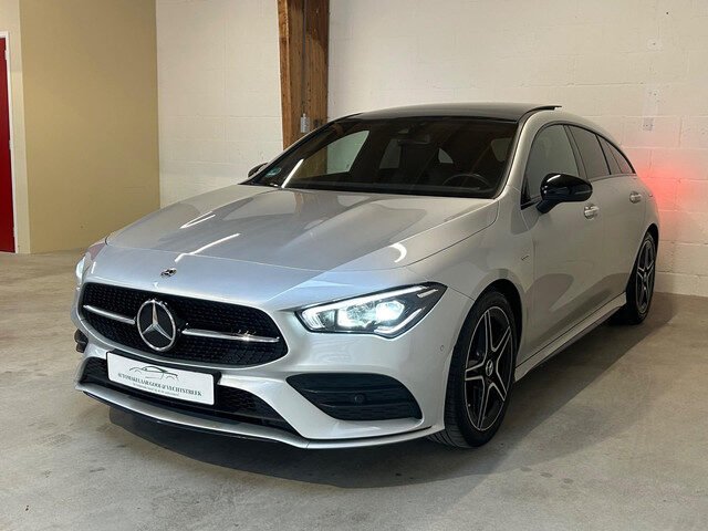 Mercedes-Benz CLA Shooting Brake 180 AMG Line - Panorama - Camera - Carplay - Sfeerverlichting