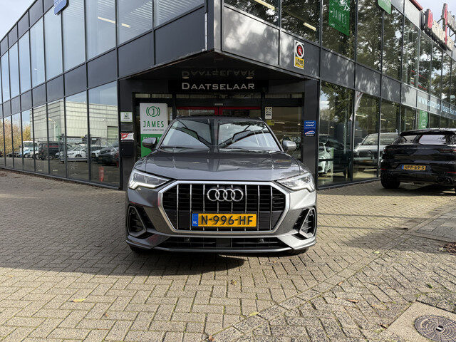 Audi Q3 45 TFSI e S edition