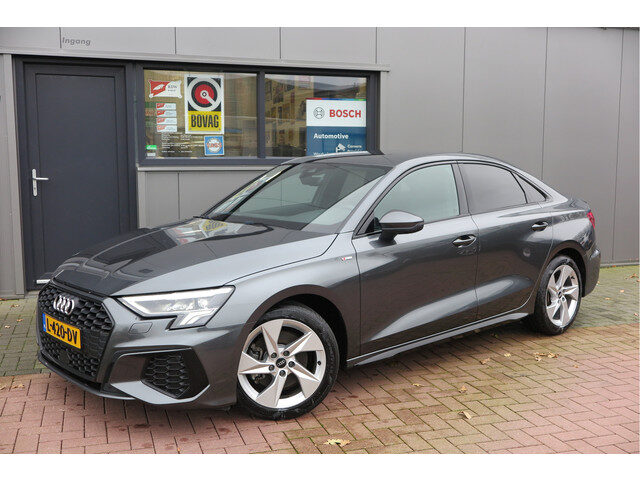 Audi A3 Limousine 35 TFSI 150pk S-Tronic 2x S-Line Edition