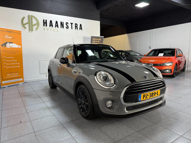 MINI Cooper Mini 1.5 Serious Business Navi, 136 PK , 57.602 KM NL Auto! NAP