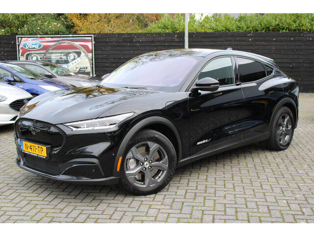 Ford Mustang Mach-E 98kWh Extended Range 294pk RWD Aut, Techology Pack Plus met Panoramadak en 360 g