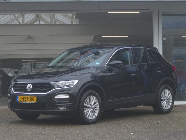 Volkswagen T-Roc 1.0 TSI Style | stoelverwarming | Apple Carplay/Android auto | all-season-banden |